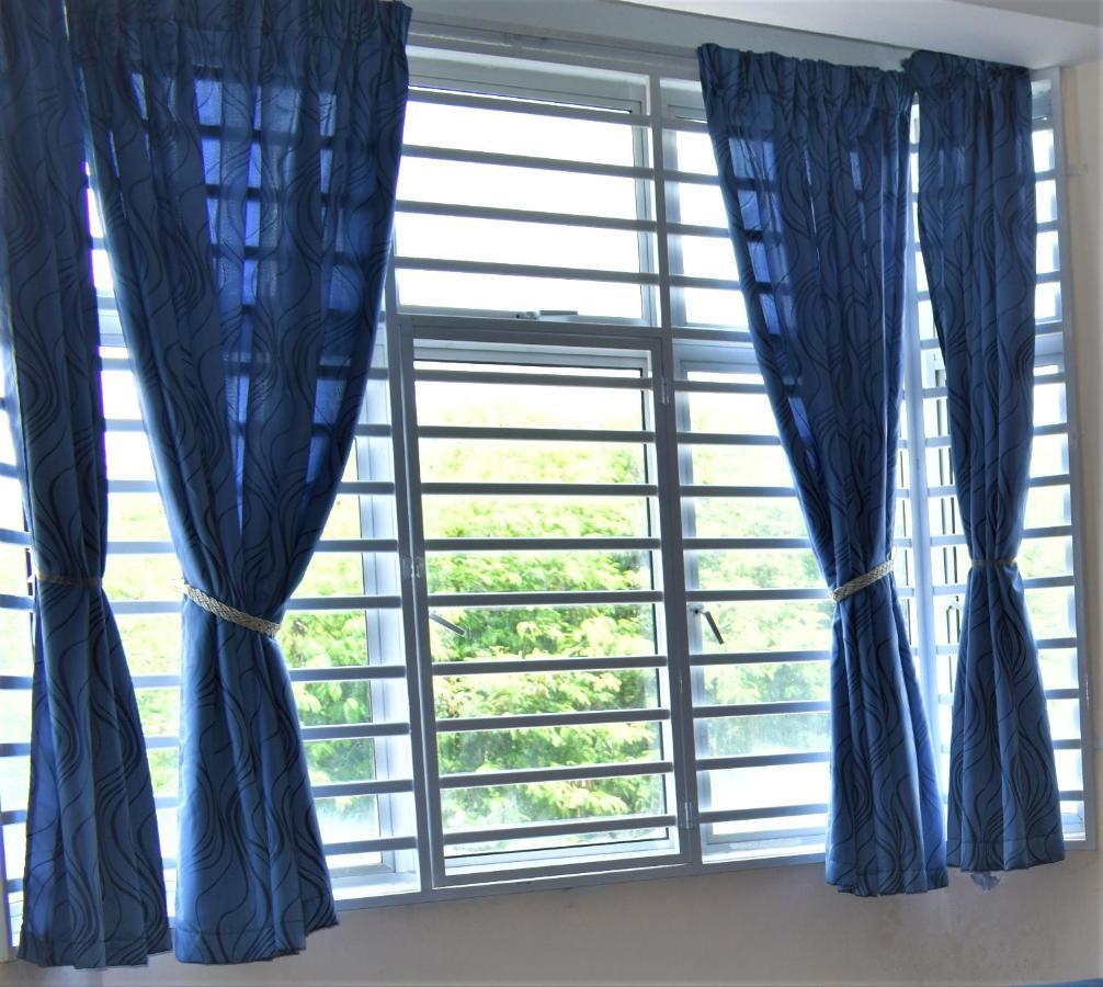 Purnama Homestay At Oceanview Resort بورت ديكسون المظهر الخارجي الصورة